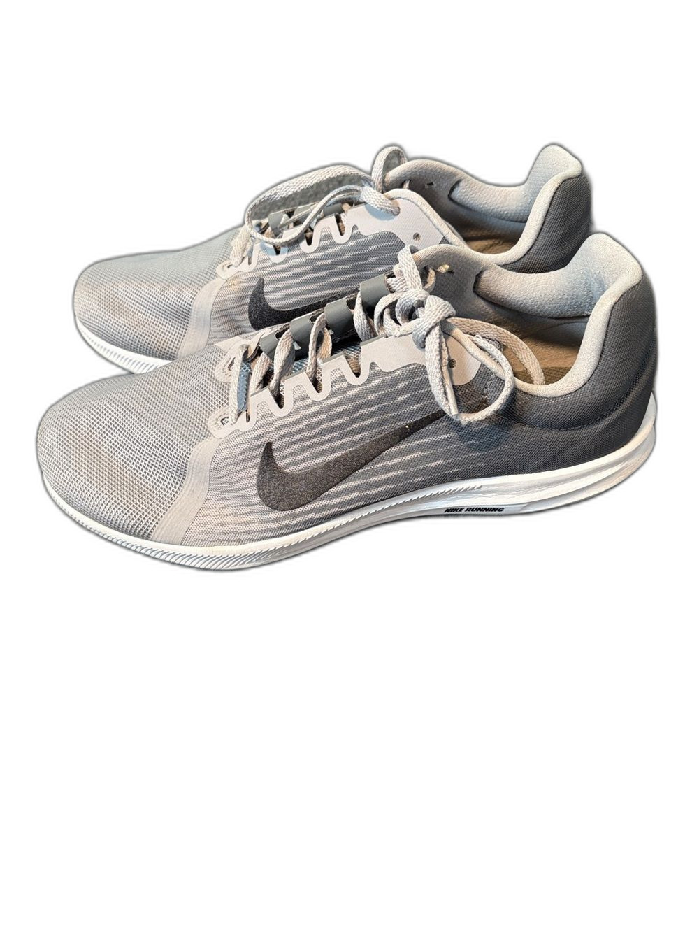 Nike Men's Gray and White Athletic Running Shoes Size: 11.5